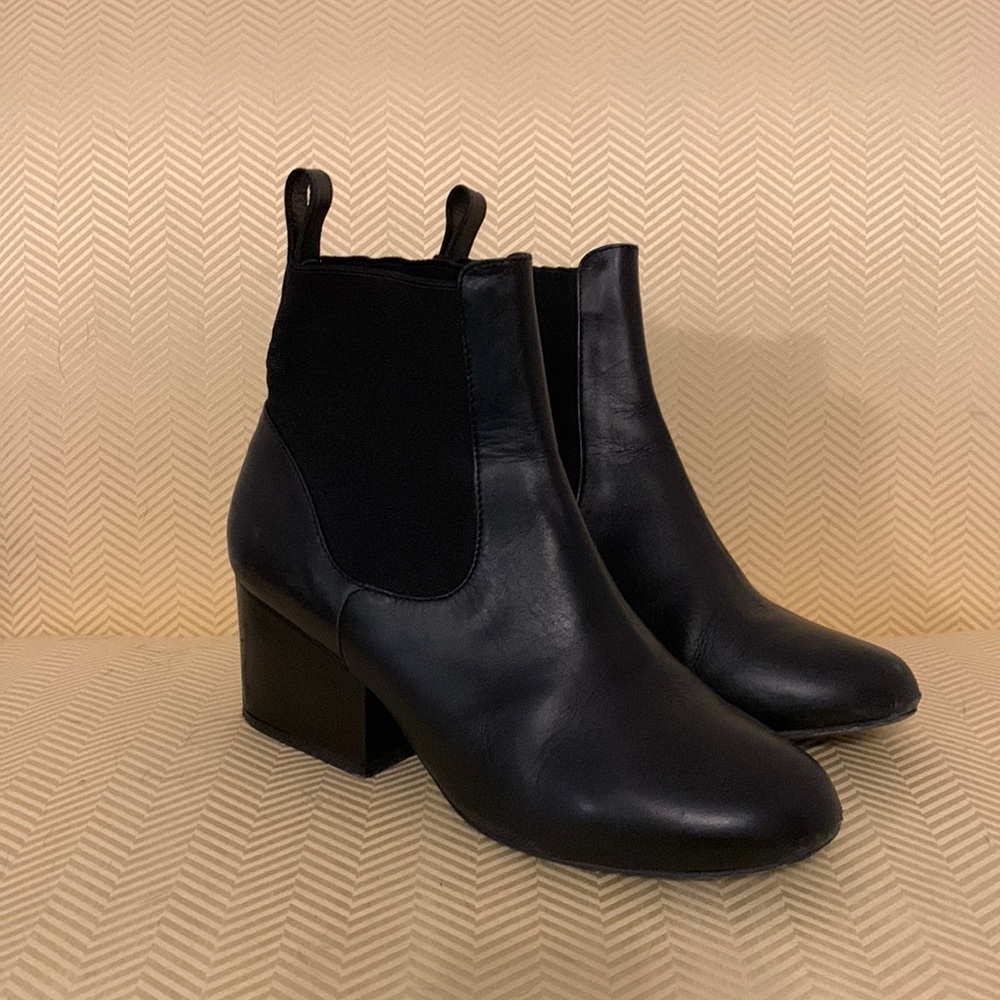 EUC Robert Clergerie ankle boots